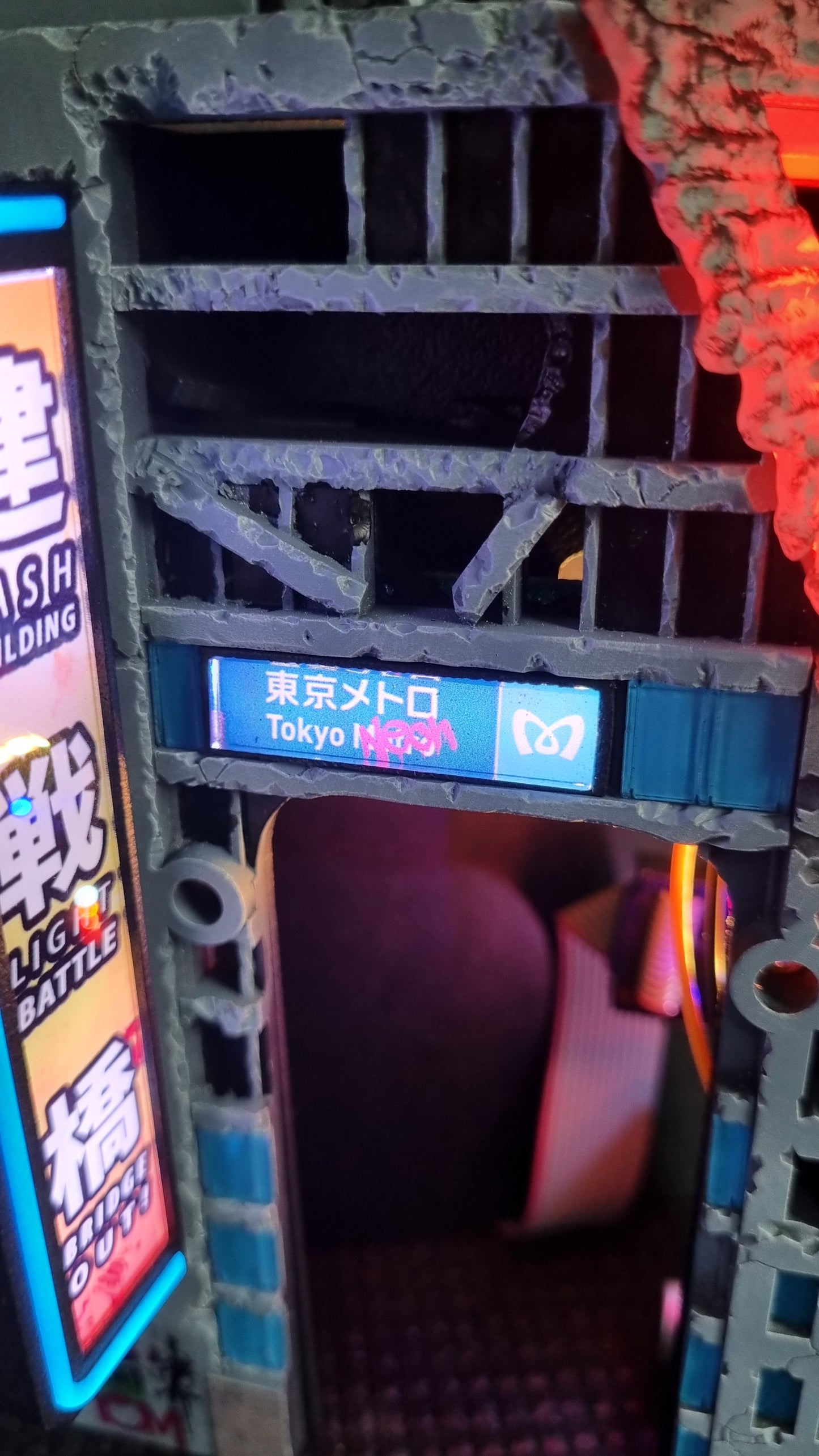 Godzilla "Subway" building mod (Tokyo Neon #3) (Colour version)