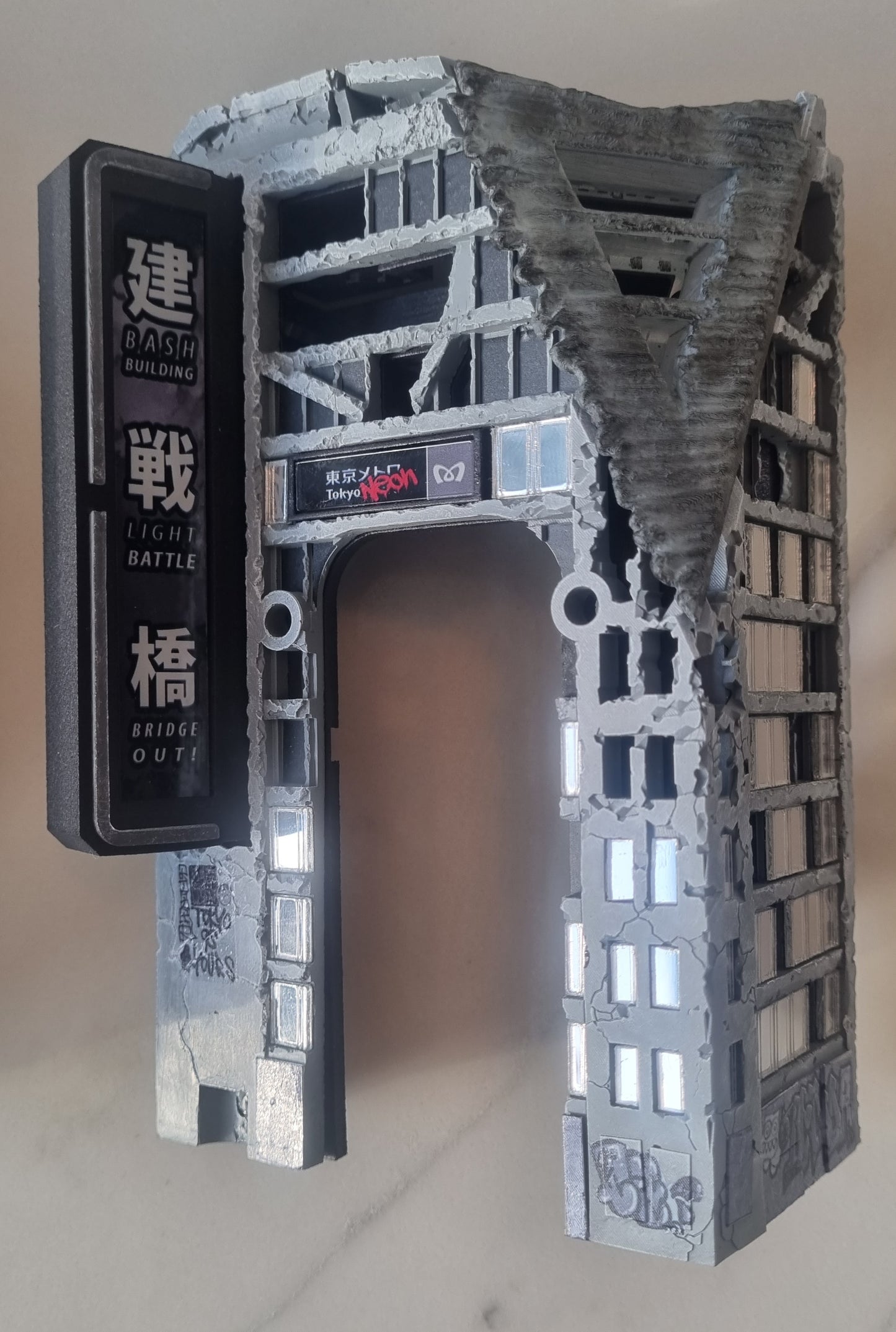 Godzilla "Subway" building mod (Tokyo Neon #3) (Black and White Edition)